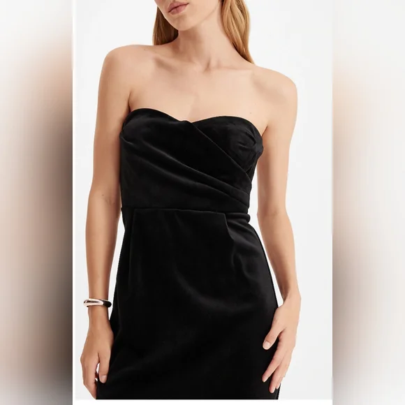 ✨️Final Price✨️NWT sz Xs Express Black Velvet Midi Cocktail Dress - Picture 4 of 8